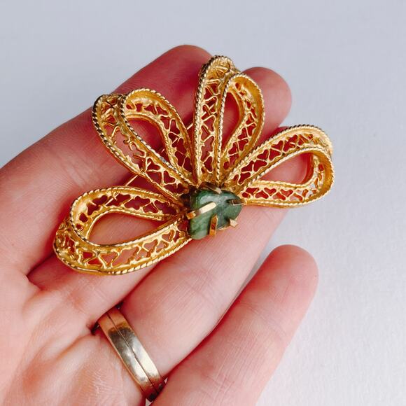 VTG Mid Century Bow Brooch Gold Filigree Green Cabochon Stone 1960s Jewelry - Picture 3 of 10